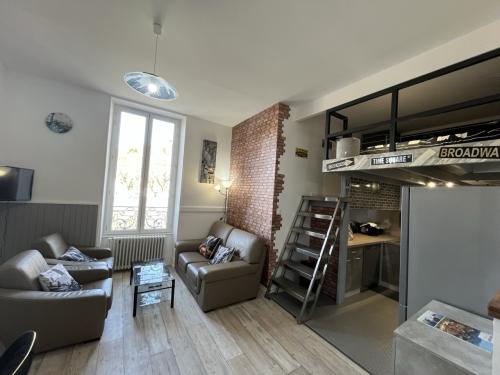 20260222_113220825_ios_-_grande