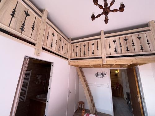 20260222_120035576_ios_-_grande