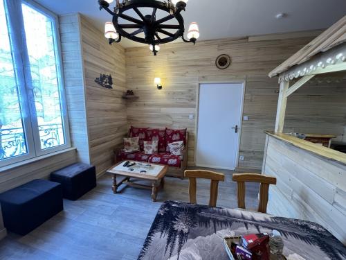 20260222_140904192_ios_-_grande