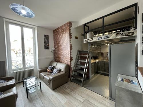 20260222_142644701_ios_-_grande