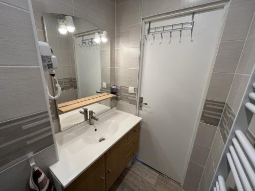 20260222_143620118_ios_-_grande