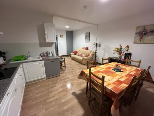 28420260315_101527663_ios_-_grande